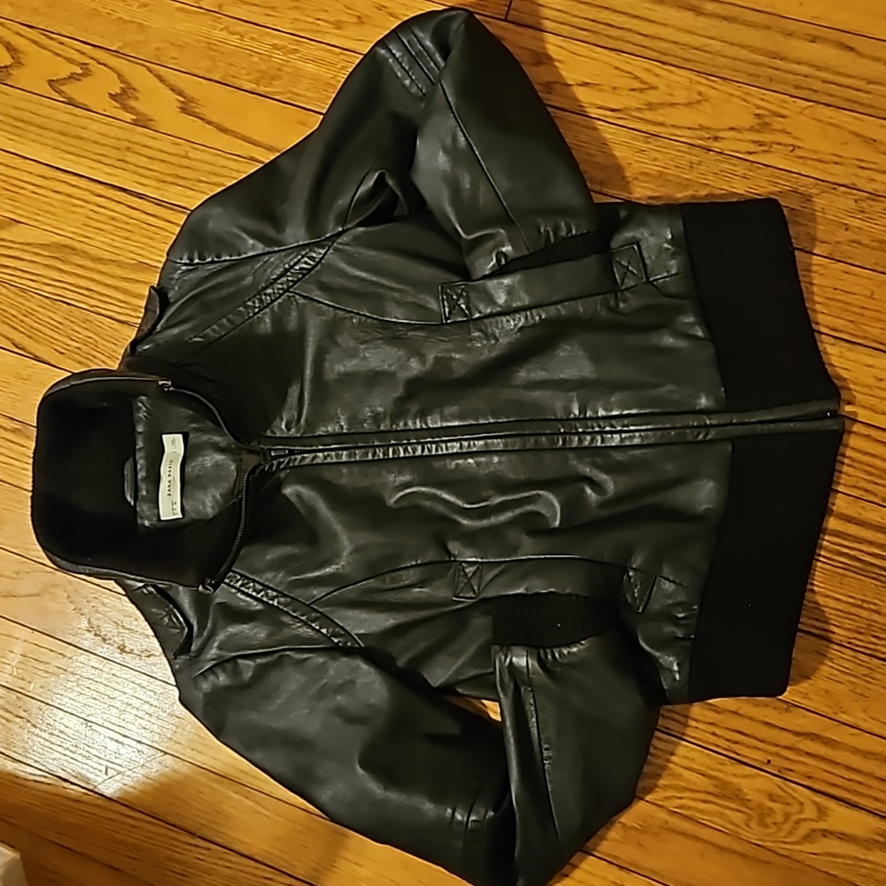 Zara Basic Women's Leather Jacket...Size Small - image 3